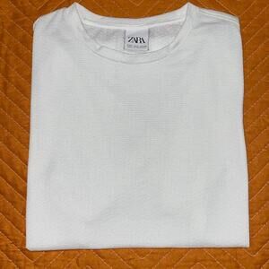 ZARA White Textured T-Shirt